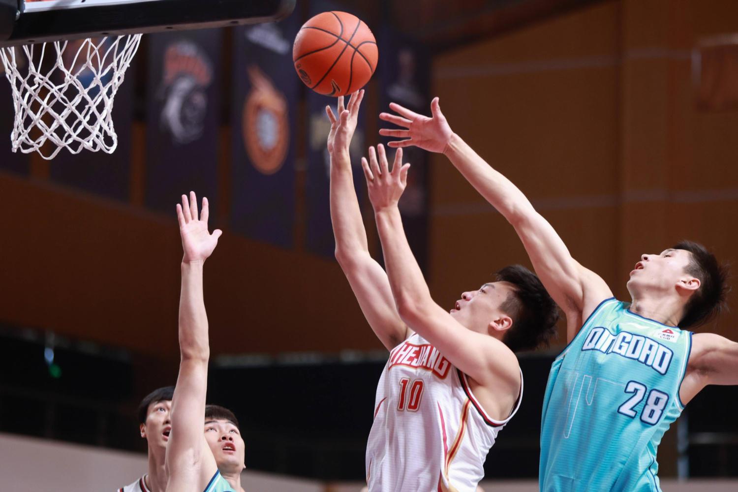 关键时刻体能课后，浙江队战术微调备战NBA总决赛，气氛紧张，训练强度明显提升的简单介绍